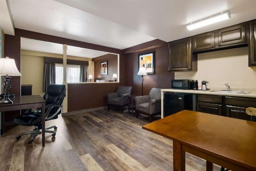 Quality Inn & Suites North Myrtle Beach - image 32
