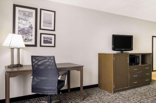 La Quinta Inn by Wyndham North Myrtle Beach - image 40
