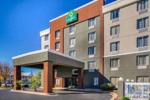 La Quinta Inn by Wyndham North Myrtle Beach - image 7