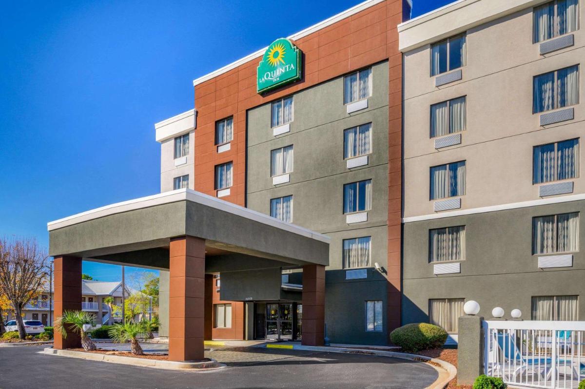La Quinta Inn by Wyndham North Myrtle Beach - image 7