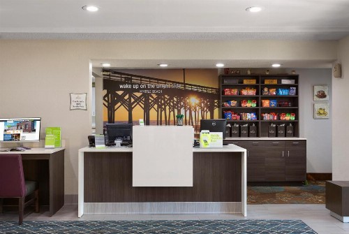 La Quinta Inn by Wyndham North Myrtle Beach - image 9