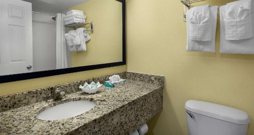 Best Western Ocean Sands Beach Resort - image 22