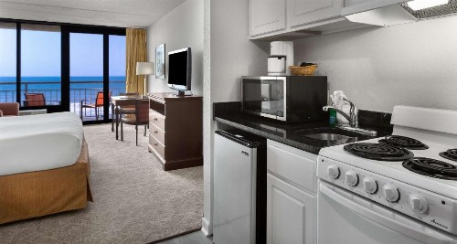 Best Western Ocean Sands Beach Resort - image 28