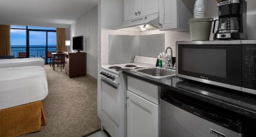 Best Western Ocean Sands Beach Resort - image 4
