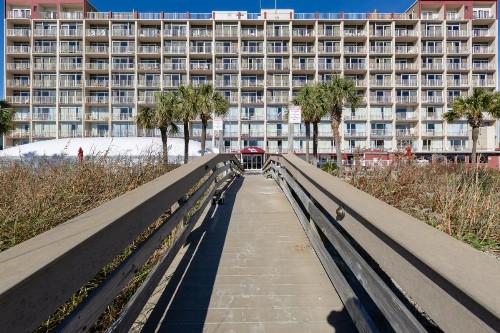 Maritime Beach Club by Capital Vacations - image 8