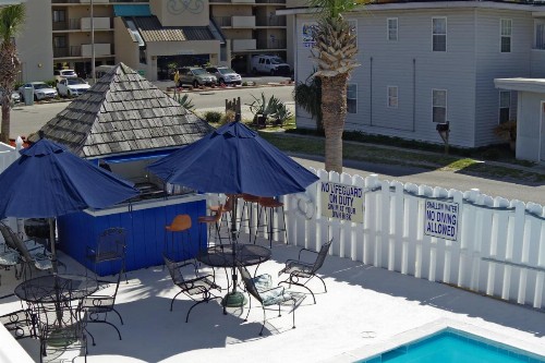 Edgewater Inn - image 8
