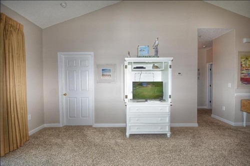 1033 The Havens - image 8