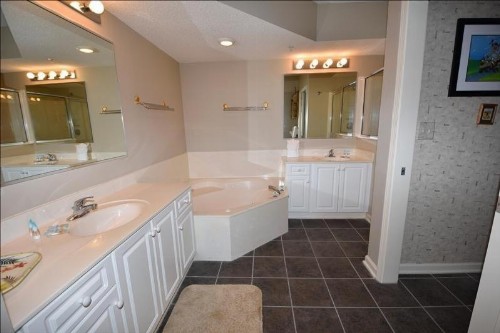 1005 North Tower Condo - image 15