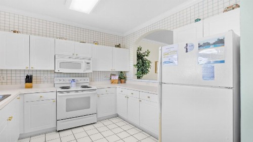 223 Wedgewood - image 4