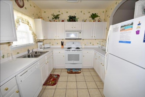 713 Ironwood Condo - image 3