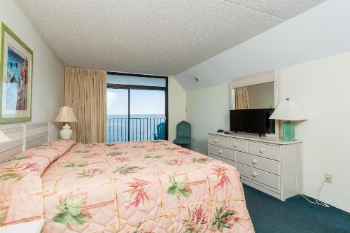 Ocean Towers Resort by Capital Vacations - image 10