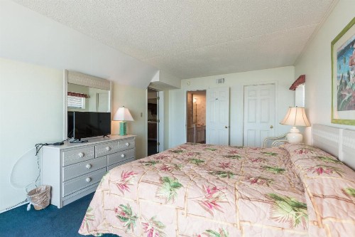 Ocean Towers Resort by Capital Vacations - image 17
