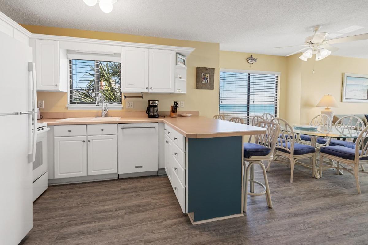 Sea Cloisters 305D Condo - image 7