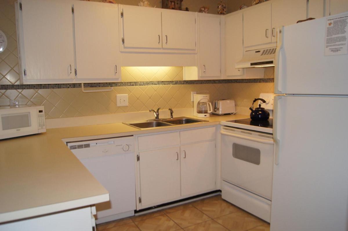 Sea Cloisters 303D Condo - image 7