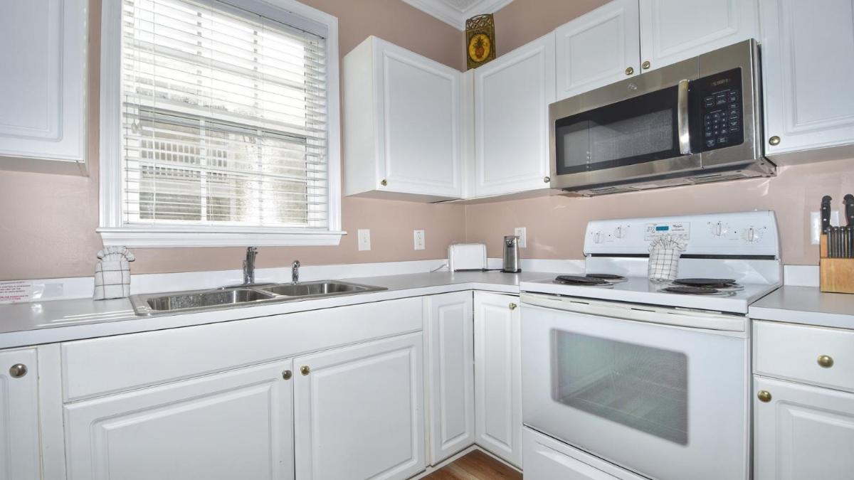 924 Ironwood Condo - image 5
