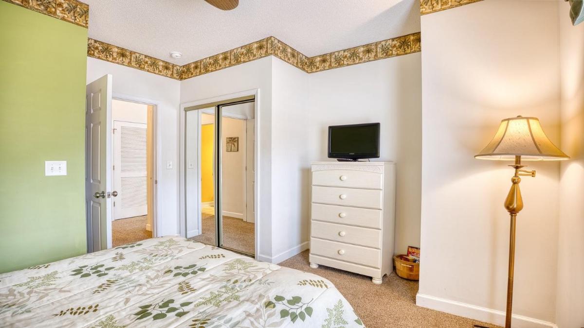 325 River Crossing Condo - image 2