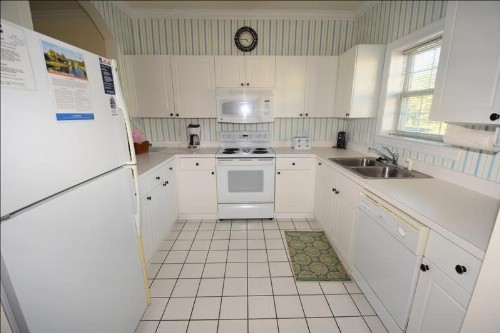 822 Cypress Bend Villa - image 14