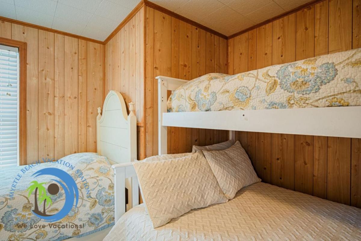 Cherry Grove Beach Bungalow #1 - image 3