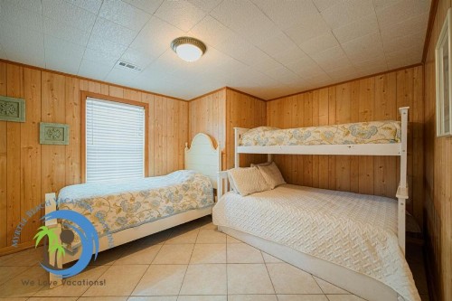 Cherry Grove Beach Bungalow #1 - image 4