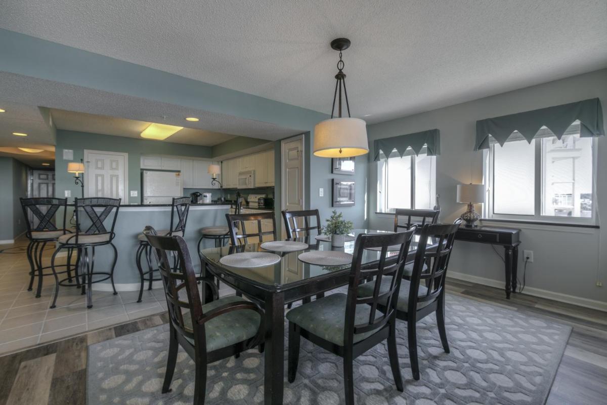 Yacht Club Villas #1-801 - image 4