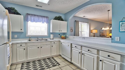 711 Ironwood Home - image 4
