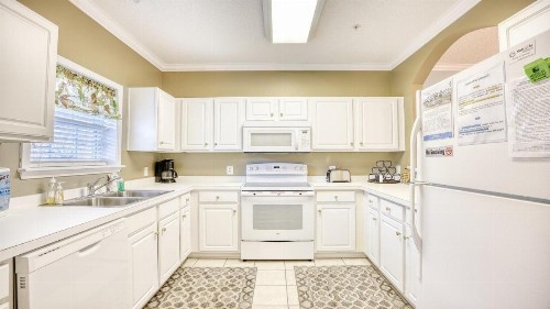 323 Arbor Trace Home - image 9