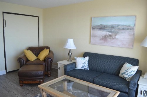 Bay Watch 1806 - image 9