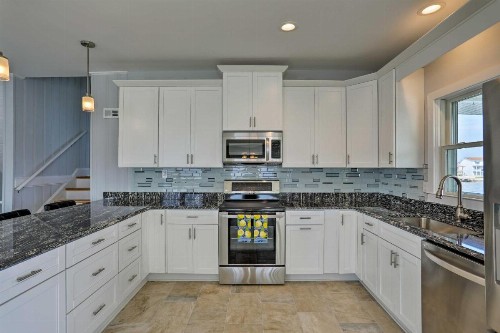 Waterfront North Myrtle Beach Home Walk to Beach! - image 12
