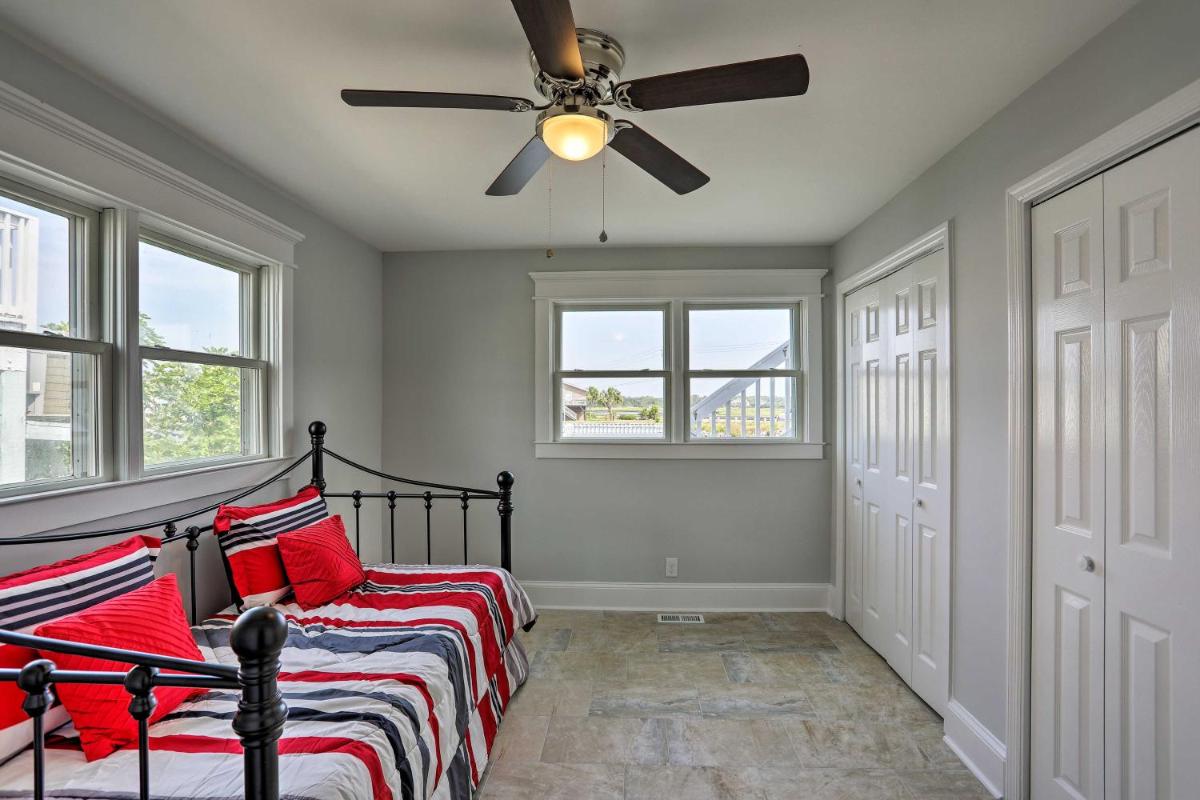 Waterfront North Myrtle Beach Home Walk to Beach! - image 6