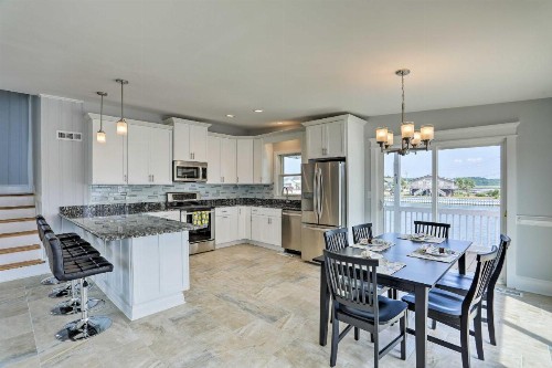 Waterfront North Myrtle Beach Home Walk to Beach! - image 7