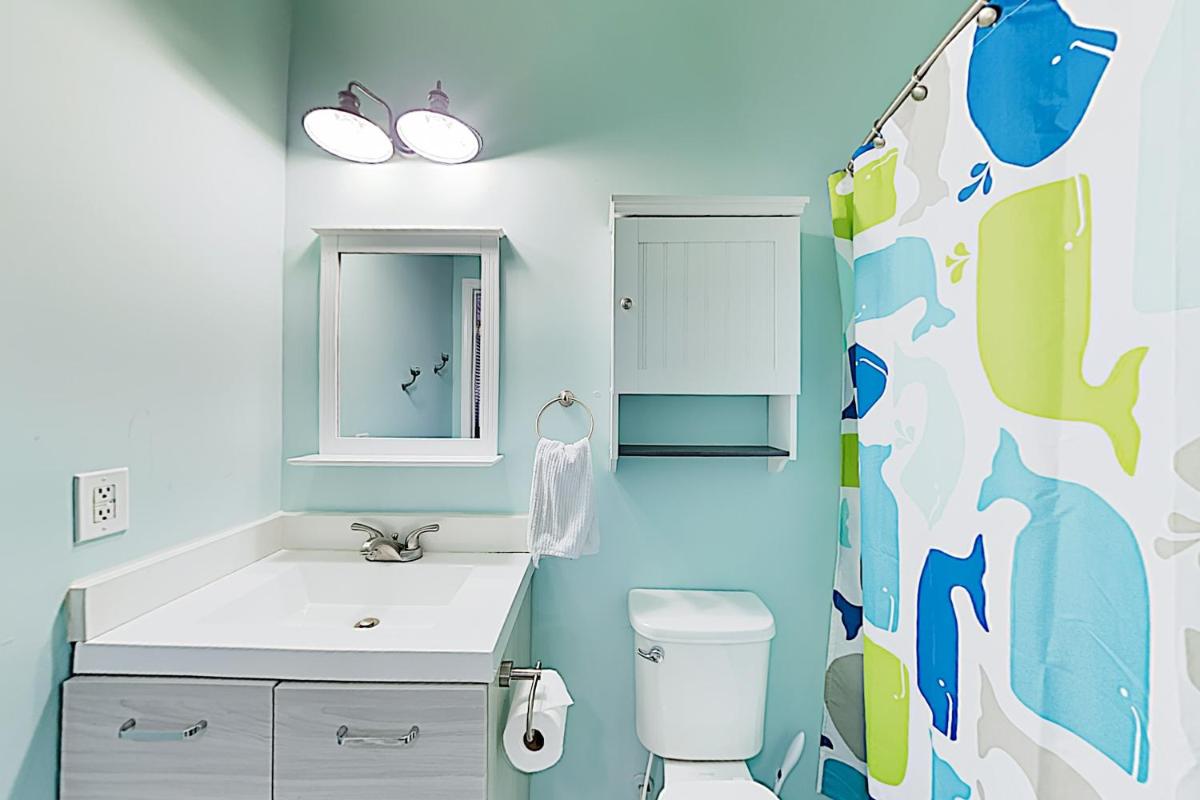 Beautiful Barefoot Golf Condo with Pool & Tennis condo - image 7