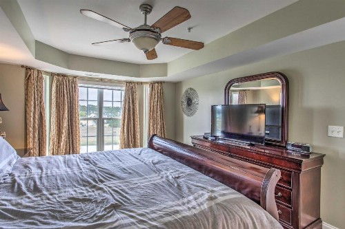 North Myrtle Beach Condo with Views Walk to Beach! - image 10
