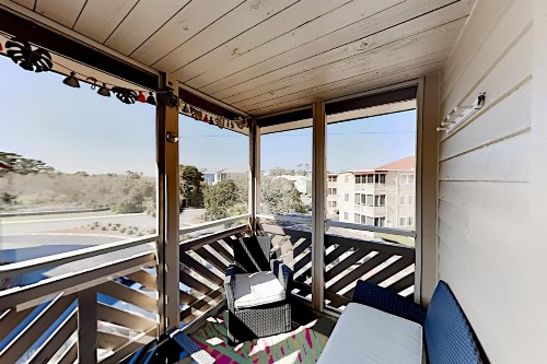 Exceptional Vacation Home in North Myrtle Beach condo - image 2