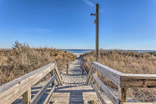 Remodeled Oceanfront Condo with 16 Balcony! - image 1