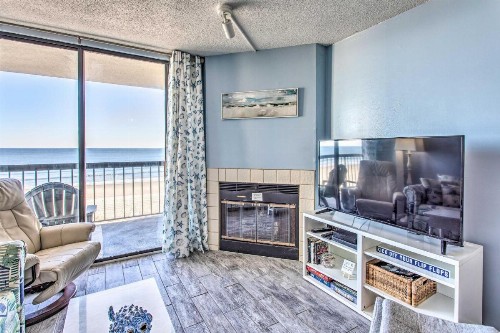 Remodeled Oceanfront Condo with 16 Balcony! - image 3