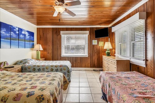 North Shore - image 7