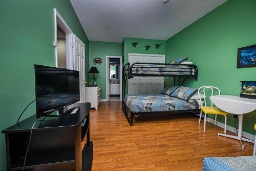Pelican Manor C 4BR 4BA 2nd Row Condo - image 15