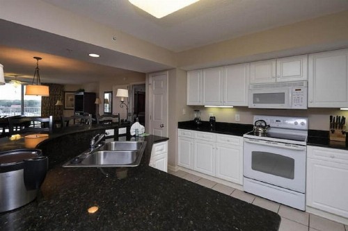 Barefoot Yacht Club Tower 1 504 4BR Condo - image 10