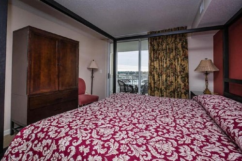 Barefoot Yacht Club Tower 1 504 4BR Condo - image 6
