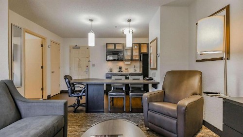 Sonesta Simply Suites Cleveland North Olmsted Airport - image 12