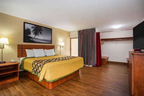 Super 8 by Wyndham North Palm Beach - image 26