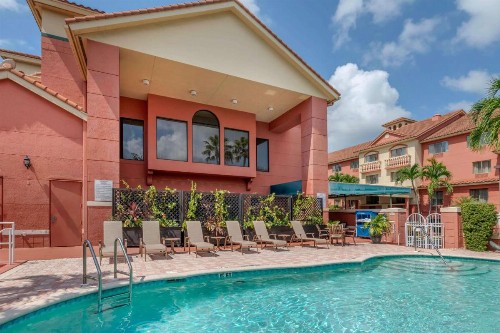 Best Western Plus Palm Beach Gardens Hotel & Suites and Conference Ct - image 10