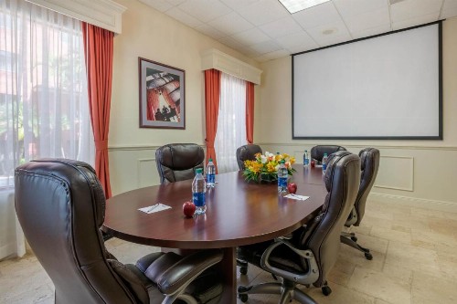 Best Western Plus Palm Beach Gardens Hotel & Suites and Conference Ct - image 27
