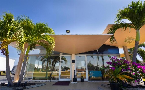 Warm Mineral Springs Motel - image 10