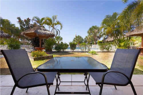 Warm Mineral Springs Motel - image 2