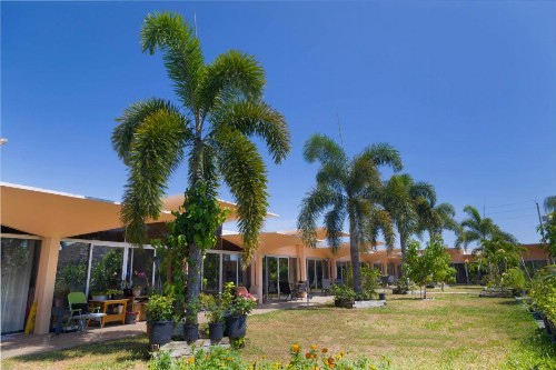 Warm Mineral Springs Motel - image 39