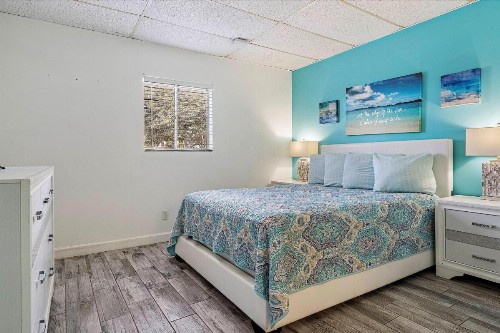 Malibu Resort Motel - image 24