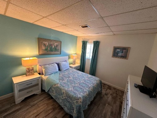 Malibu Resort Motel - image 34