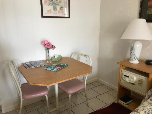 Florentine Family Motel - image 34