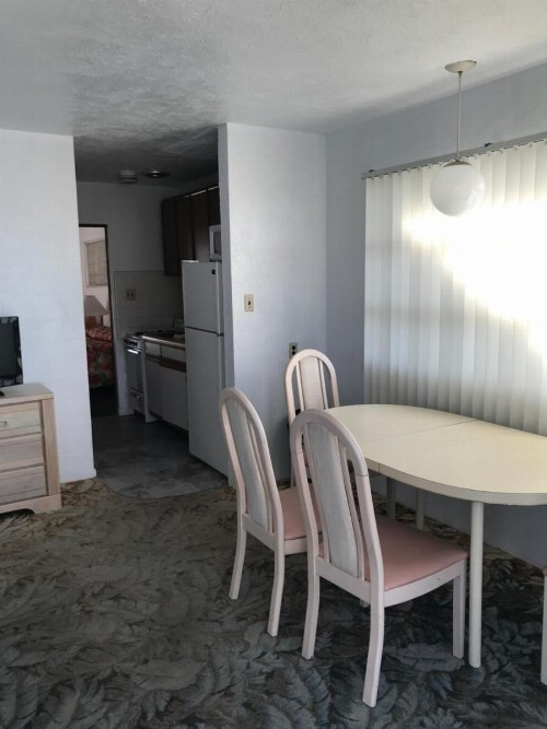 Aruba Motel - image 2